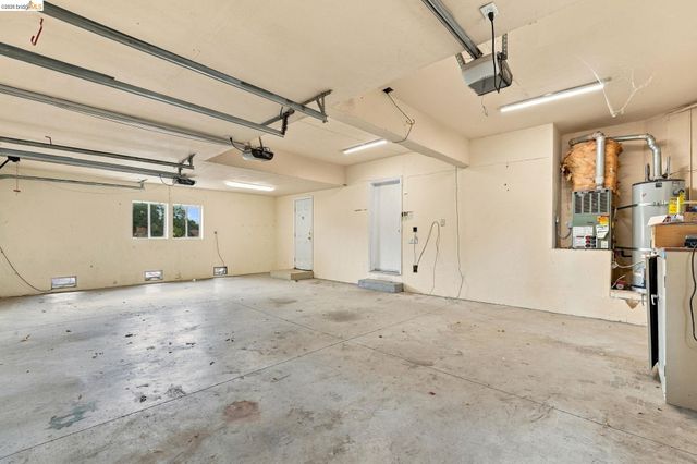 2008 Thompson Ln, El Sobrante, CA 94803