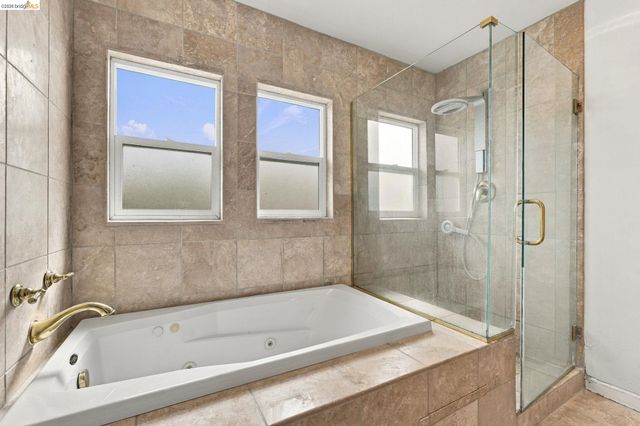 2008 Thompson Ln, El Sobrante, CA 94803