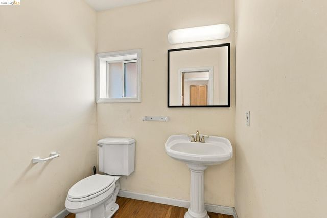 2008 Thompson Ln, El Sobrante, CA 94803