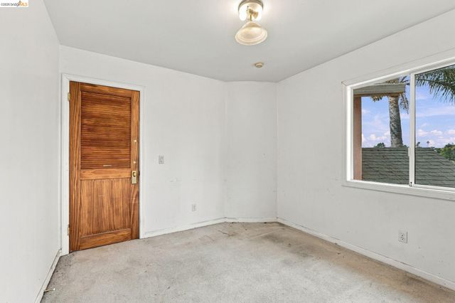 2008 Thompson Ln, El Sobrante, CA 94803
