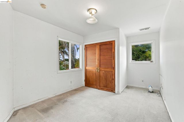 2008 Thompson Ln, El Sobrante, CA 94803