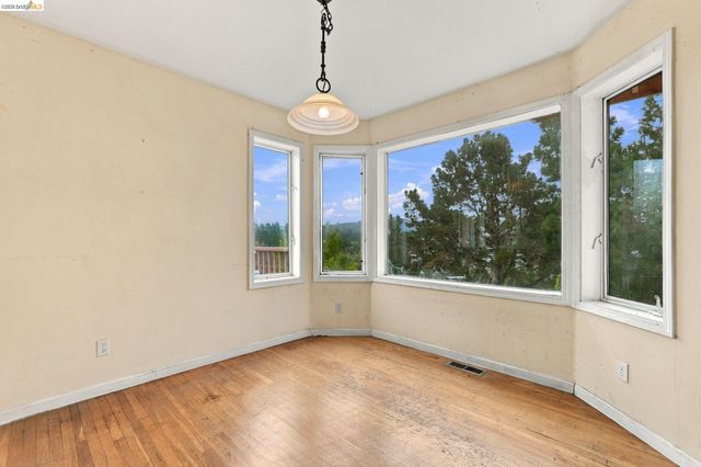 2008 Thompson Ln, El Sobrante, CA 94803
