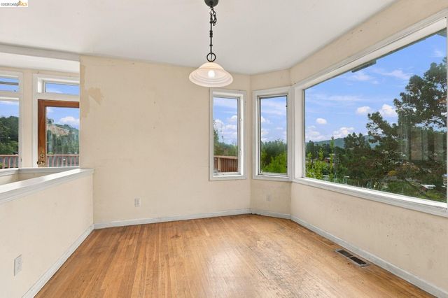 2008 Thompson Ln, El Sobrante, CA 94803