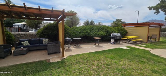 204 ALAN A DALE Lane, El Paso, TX 79924