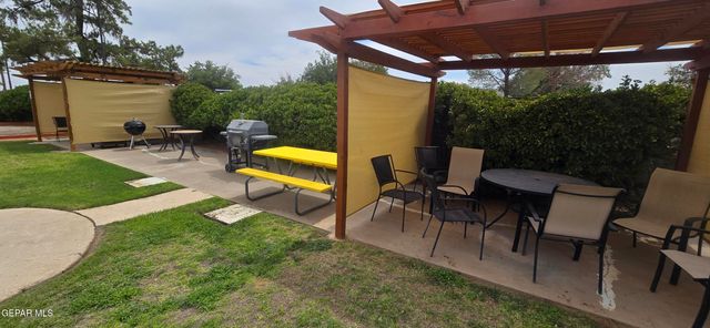 204 ALAN A DALE Lane, El Paso, TX 79924