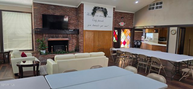 204 ALAN A DALE Lane, El Paso, TX 79924