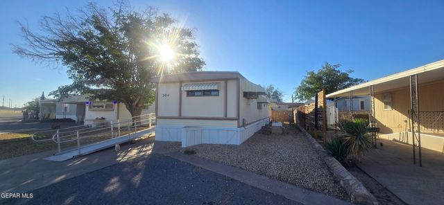 204 ALAN A DALE Lane, El Paso, TX 79924