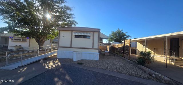 204 ALAN A DALE Lane, El Paso, TX 79924
