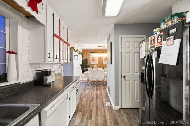 542 Kay Avenue, Sellersburg, IN 47172