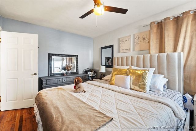 542 Kay Avenue, Sellersburg, IN 47172