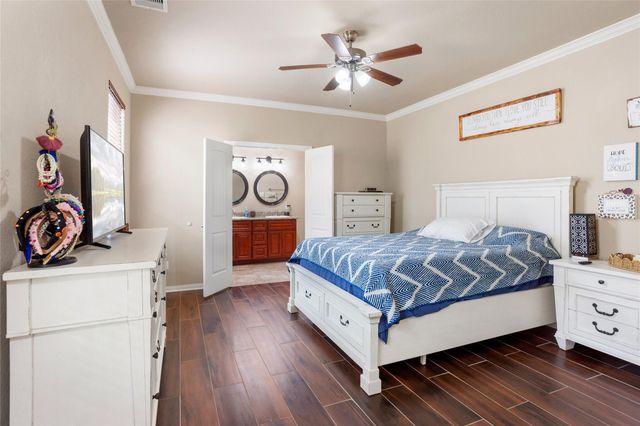 2906 Virginia Avenue, League City, TX 77573