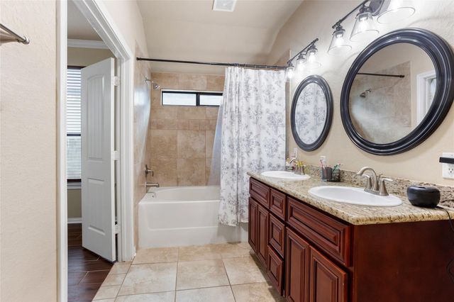 2906 Virginia Avenue, League City, TX 77573