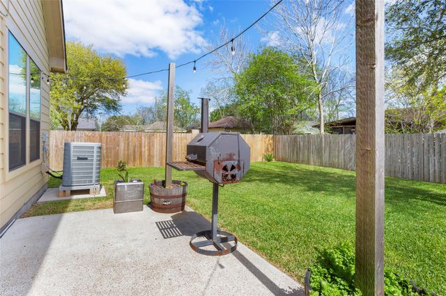 2906 Virginia Avenue, League City, TX 77573