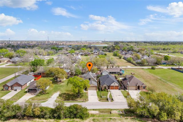 2906 Virginia Avenue, League City, TX 77573
