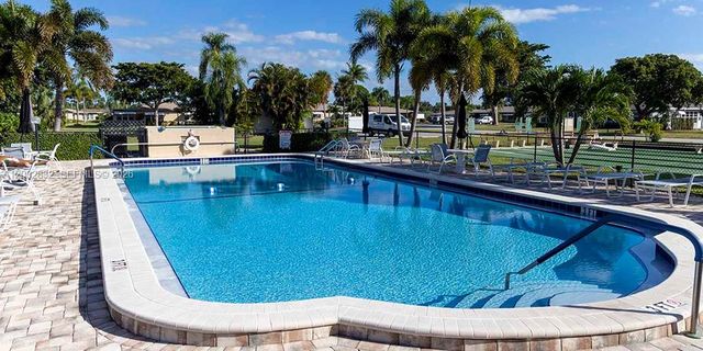 1042 N Dr A A, Delray Beach, FL 33445