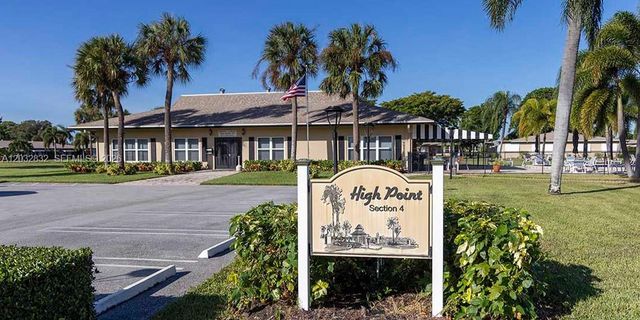 1042 N Dr A A, Delray Beach, FL 33445