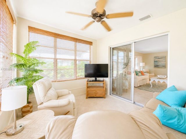 1042 N Dr A A, Delray Beach, FL 33445