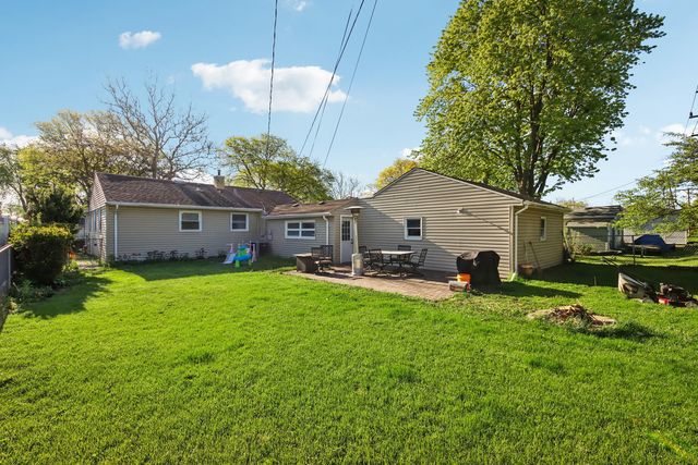 3107 Falcon Court, Rolling Meadows, IL 60008