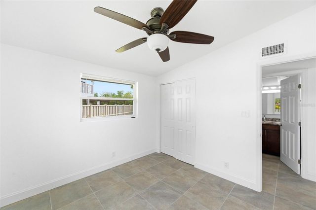 3325 W SHELL POINT ROAD, Ruskin, FL 33570