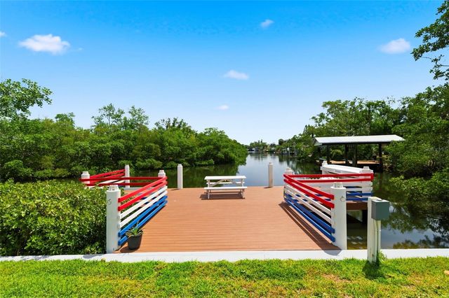 3325 W SHELL POINT ROAD, Ruskin, FL 33570