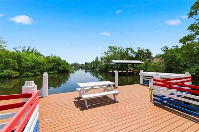 3325 W SHELL POINT ROAD, Ruskin, FL 33570