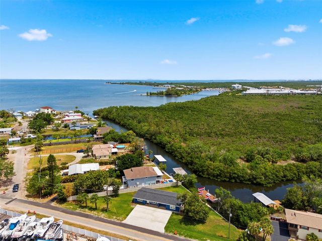 3325 W SHELL POINT ROAD, Ruskin, FL 33570