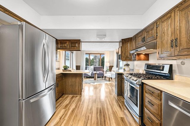 2471 N 80th STREET, Wauwatosa, WI 53213