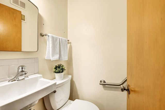 2471 N 80th STREET, Wauwatosa, WI 53213