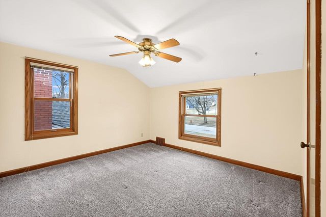 2471 N 80th STREET, Wauwatosa, WI 53213