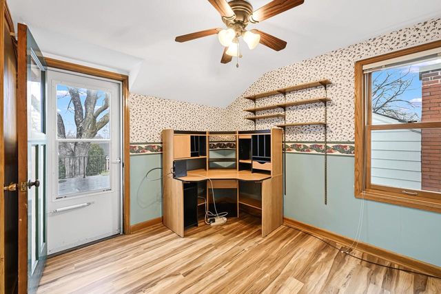 2471 N 80th STREET, Wauwatosa, WI 53213