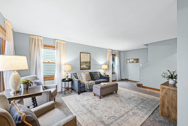 2471 N 80th STREET, Wauwatosa, WI 53213