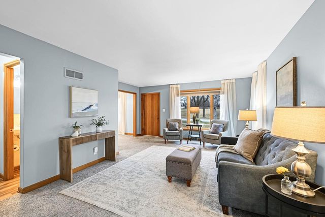 2471 N 80th STREET, Wauwatosa, WI 53213