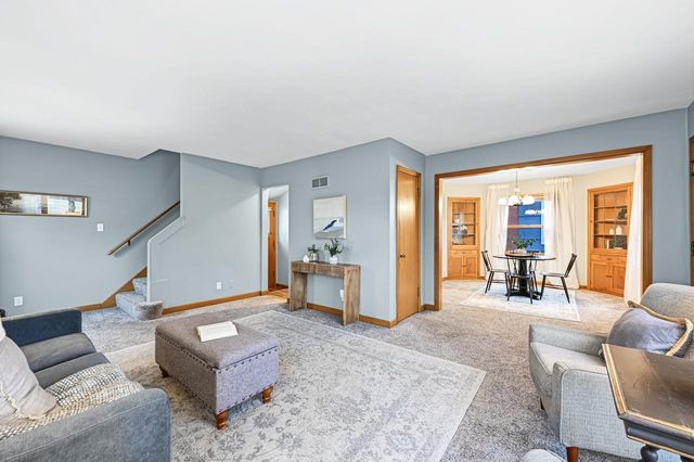 2471 N 80th STREET, Wauwatosa, WI 53213