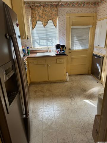 226 Englewood, San Antonio, TX 78213