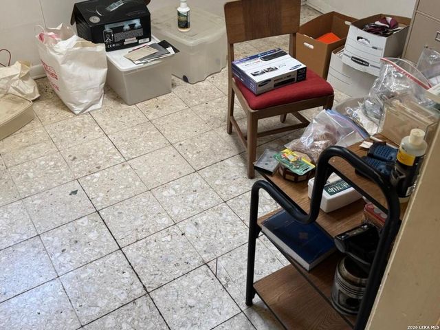 226 Englewood, San Antonio, TX 78213