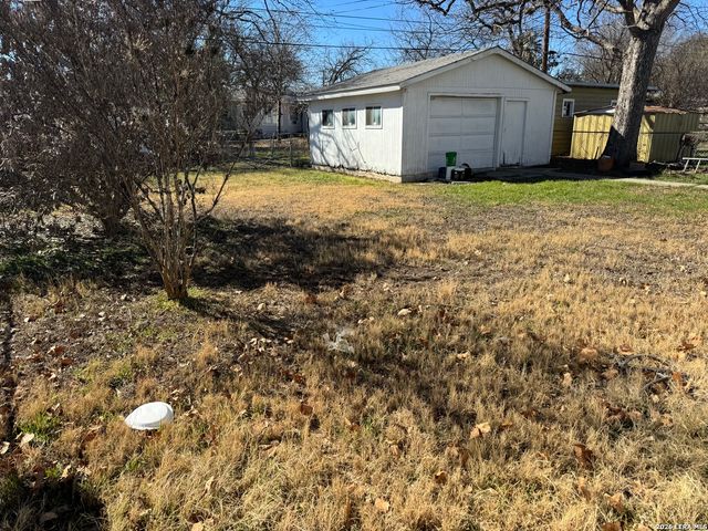 226 Englewood, San Antonio, TX 78213