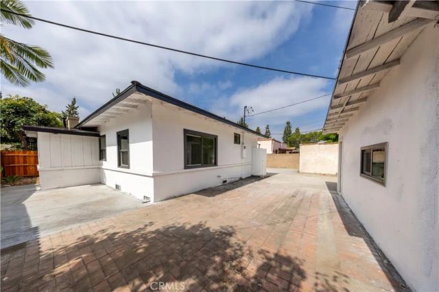 329 W Whiting Avenue, Fullerton, CA 92832