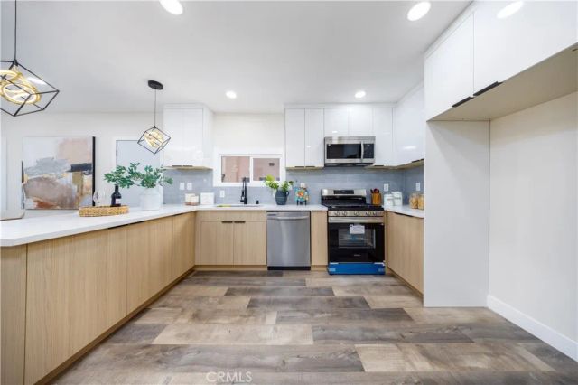 329 W Whiting Avenue, Fullerton, CA 92832