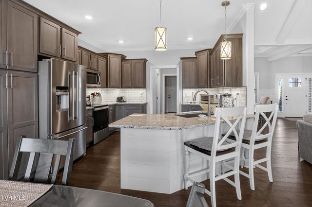 582 Brady Way, Jonesborough, TN 37659