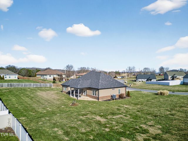 582 Brady Way, Jonesborough, TN 37659