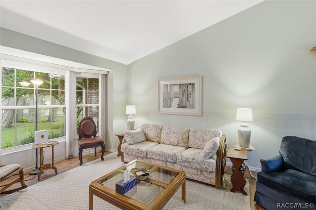 6130 N Whispering Oak Loop, Beverly Hills, FL 34465