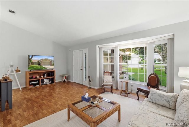 6130 N Whispering Oak Loop, Beverly Hills, FL 34465