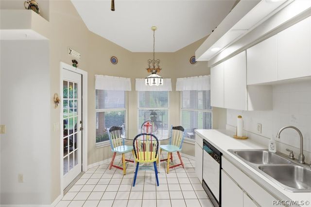 6130 N Whispering Oak Loop, Beverly Hills, FL 34465