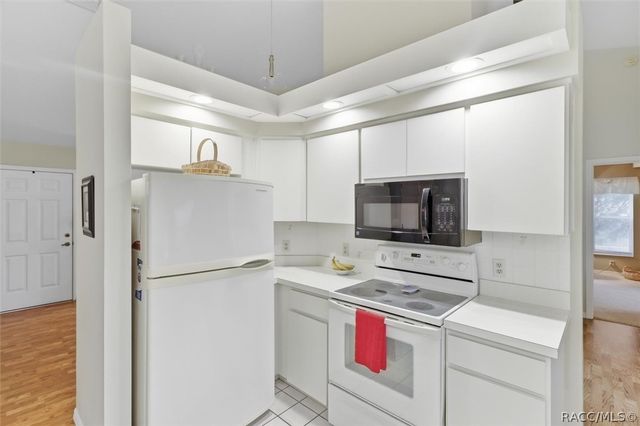 6130 N Whispering Oak Loop, Beverly Hills, FL 34465