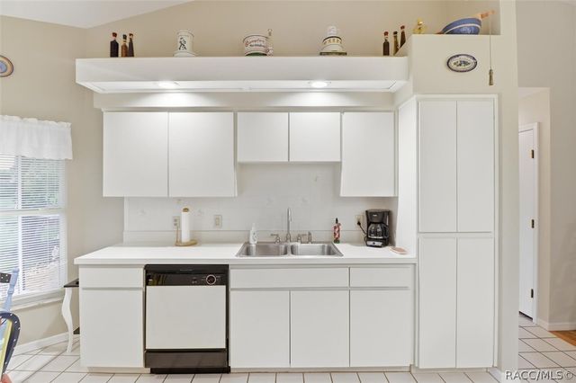 6130 N Whispering Oak Loop, Beverly Hills, FL 34465
