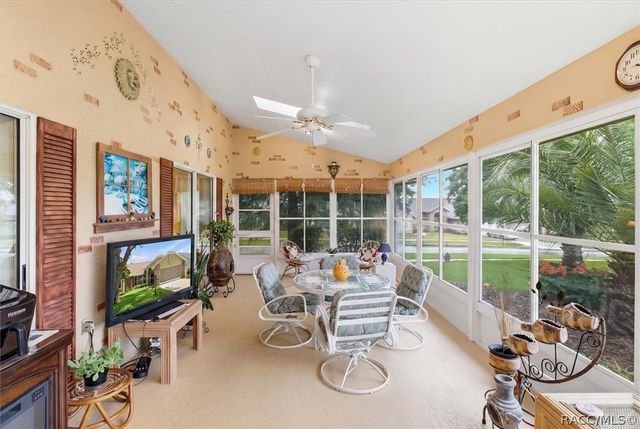 6130 N Whispering Oak Loop, Beverly Hills, FL 34465
