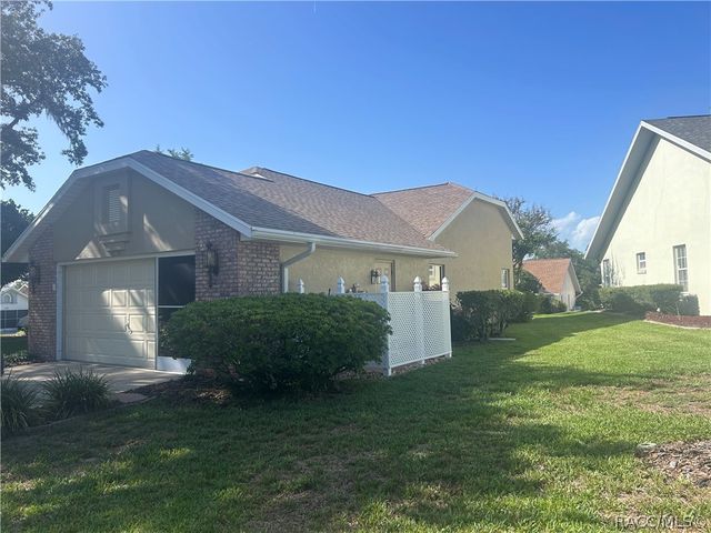 6130 N Whispering Oak Loop, Beverly Hills, FL 34465