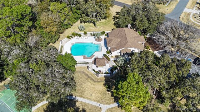 6130 N Whispering Oak Loop, Beverly Hills, FL 34465