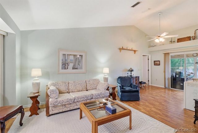 6130 N Whispering Oak Loop, Beverly Hills, FL 34465