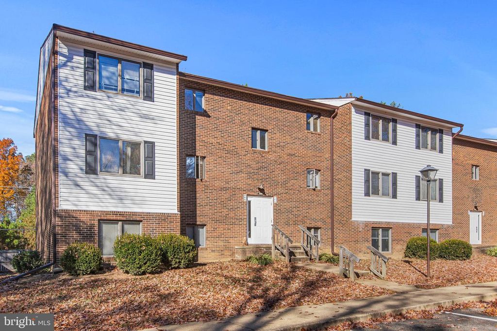 22020 Gloucester Ct Apt 2A, Lexington Park, MD 20653